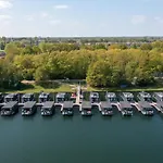 بوتيل Houseboat Mookerplas With A View