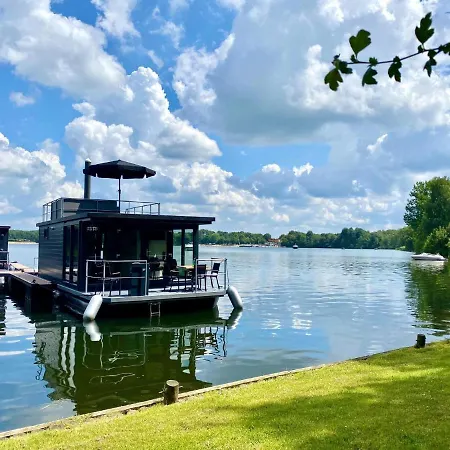 Houseboat Mookerplas With A View * Middelaar