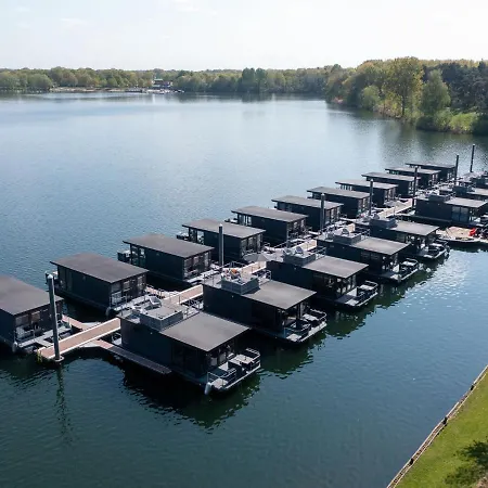 Houseboat Mookerplas With A View Middelaar