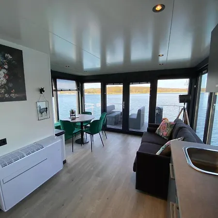 Houseboat Mookerplas With A View