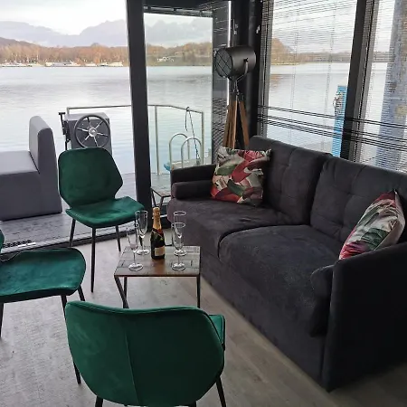 Houseboat Mookerplas With A View Middelaar
