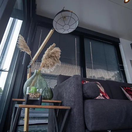 Houseboat Mookerplas With A View Botel *